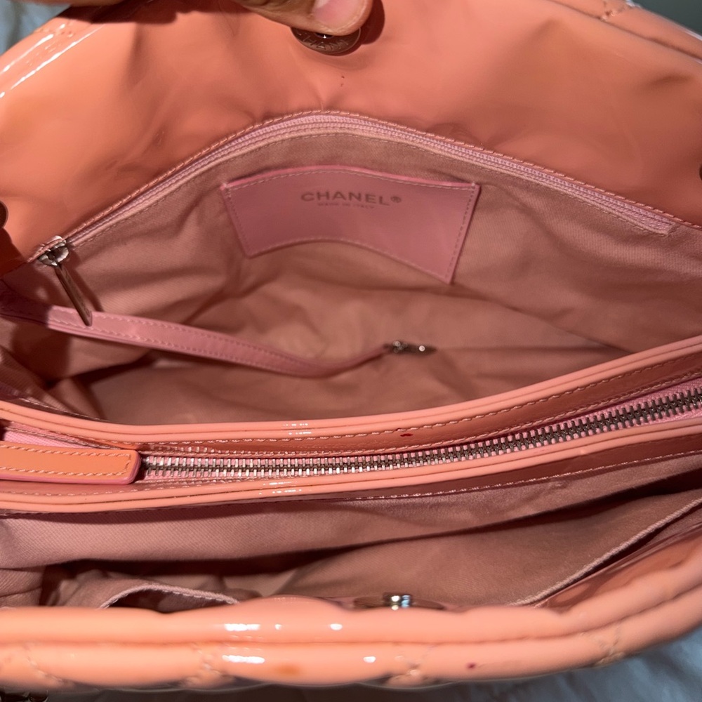 CHANEL Pink Glossy Quilted Shoulder Bag - Picture 7 of 14